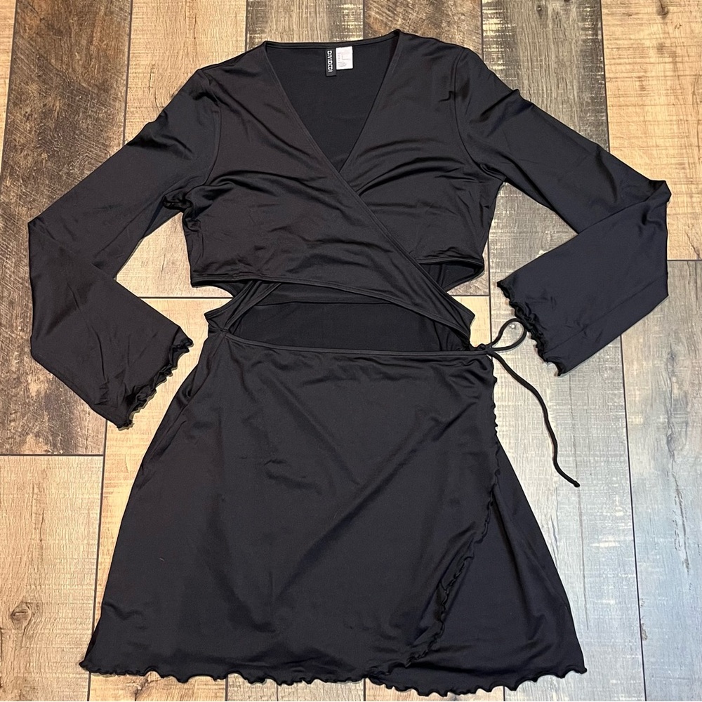 H&M Black Long Sleeve Wrap Dress